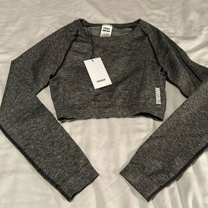 GymShark Adapt seamless long sleeve crop top. Medium. Black Marl. NWT.
